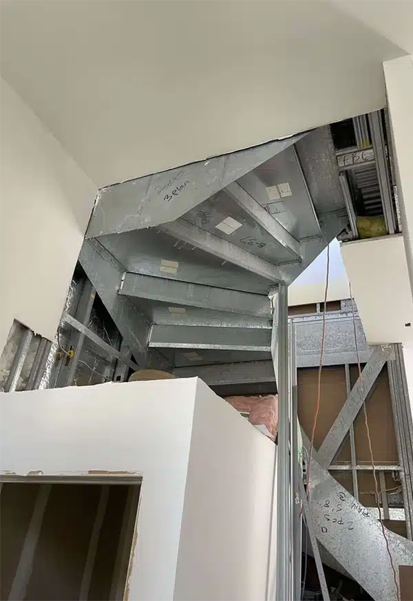 curved-stairs-before